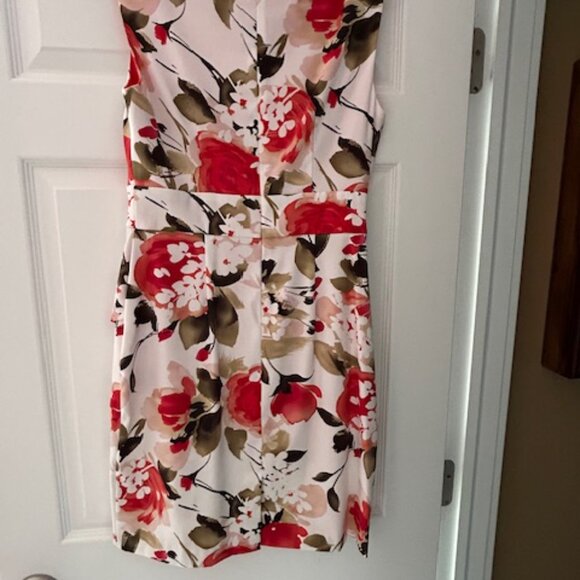 Dress - Picture 2 of 3